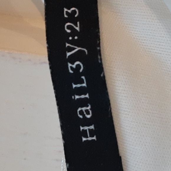 🟥SOLD🟥❗️BoutiqueHAIL3Y:23 Top - Picture 2 of 4